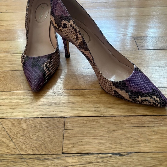 Purple Snakeskin Pumps - Picture 2 of 6